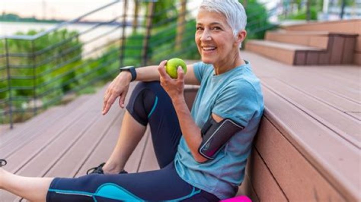 100 Easy Ways to Be a (Much) Healthier Woman