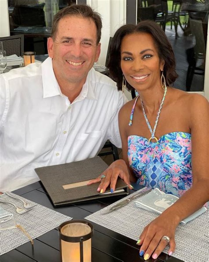 Alex Chambers Bio - married, affair, salary, net worth