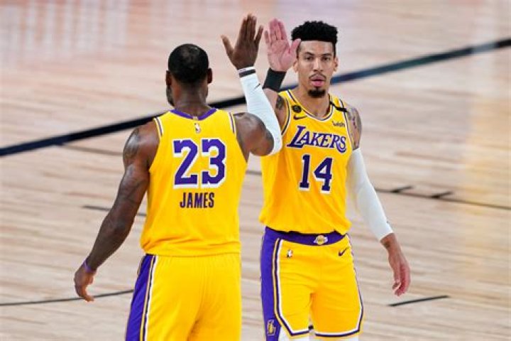 American basketball player, Danny Green who has an estimated net worth of $25 million, is dating Blair Alise Bashen
