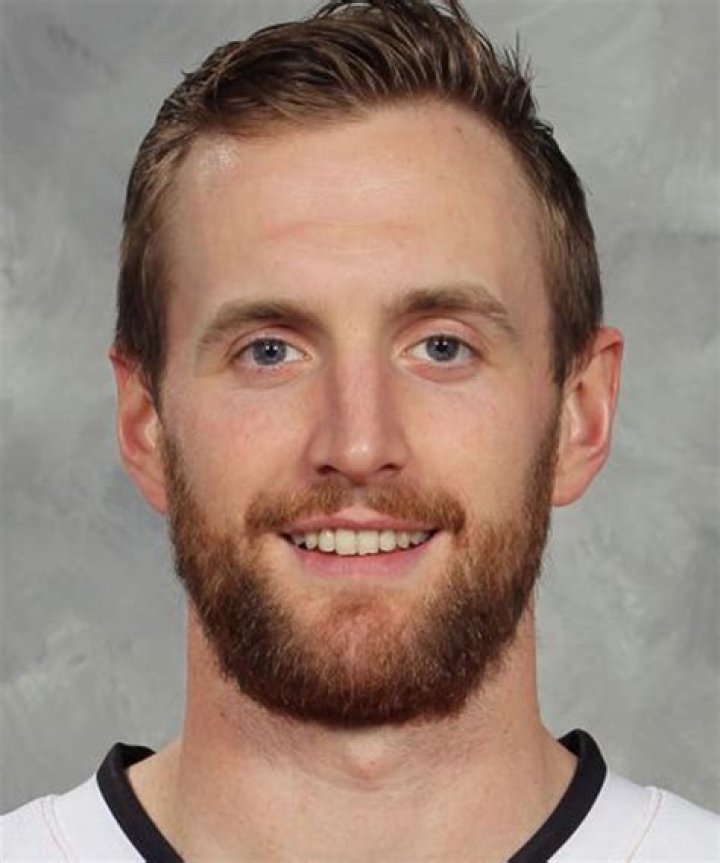 Andrew MacDonald Biography- NHL player, Salary, Earnings, Net worth, Contract, Stats, Age, Height, Family, Girlfriend, Wife, Children
