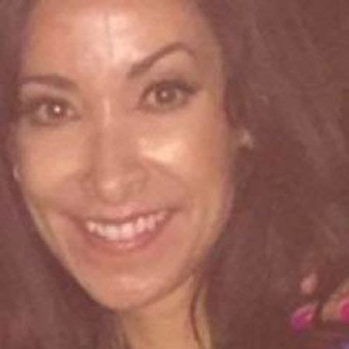Angela Nazario has gained a popularity as a former girlfriend of famous NFL player Larry Fitzgerald.