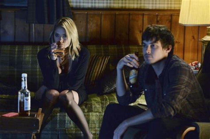 ASHLEY BENSON, TYLER BLACKBURN – Celeb Secrets
