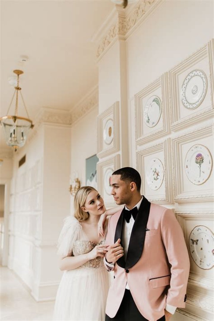 Ashton Meem | Russell Wilson Wife, Golden Tate, Husband, Early Life, Career, Relationships, Education