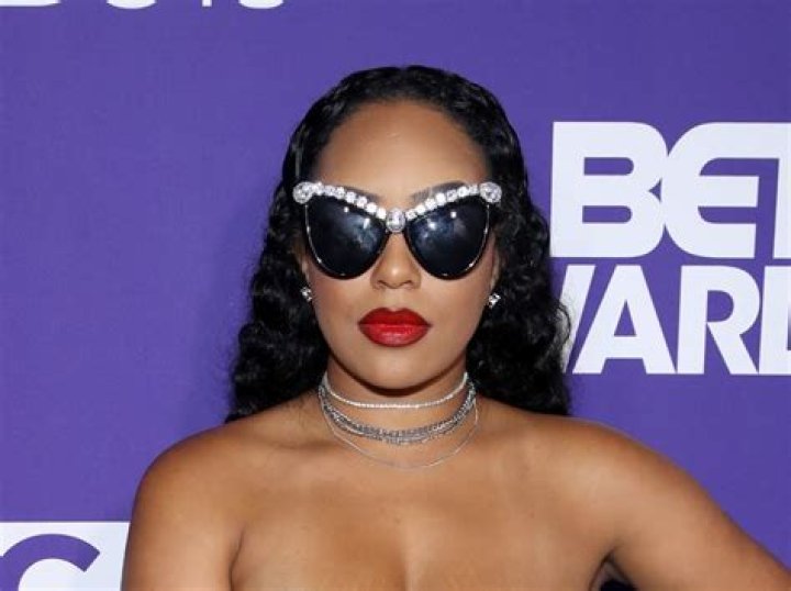 B. Simone Net Worth | Celebrity Net Worth