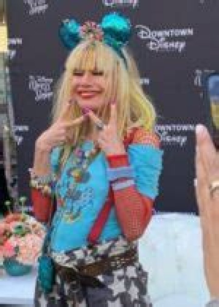 Betsey Johnson Height, Weight, Age, Facts, Biography