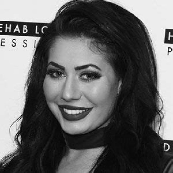 Chloe Ferry Height, Weight, Age, Boyfriend, Family, Facts, Biography