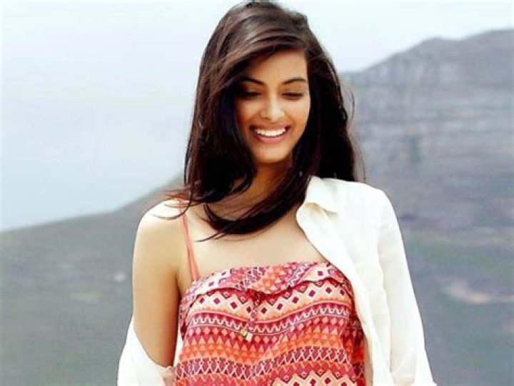 Diana Penty Height, Weight, Age, Boyfriend, Body Statistics, Trivia
