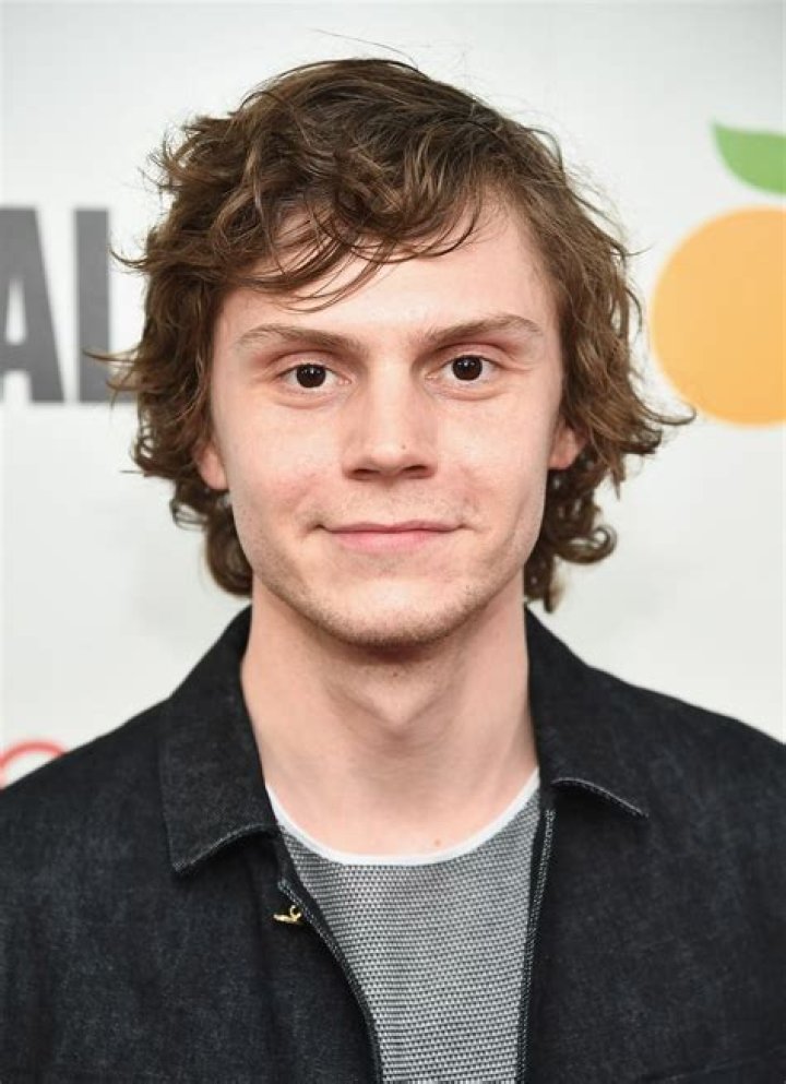 Evan Peters Net Worth | Celebrity Net Worth