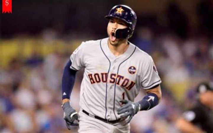 
How is the lifestyle of Baseball Player Carlos Correa? Does he have enough Salary and Earning for Living such life?