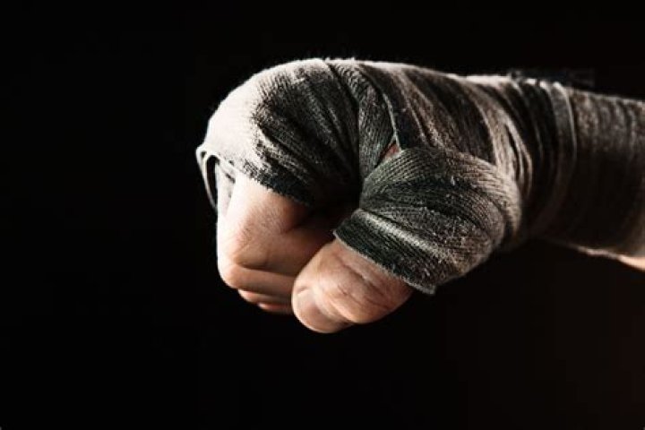 Is Mike Tyson Left Handed?