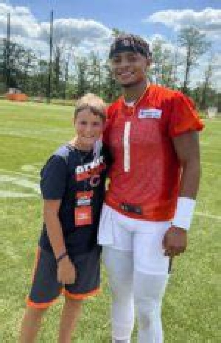 Justin Fields Height, Weight, Age, Girlfriend, Family