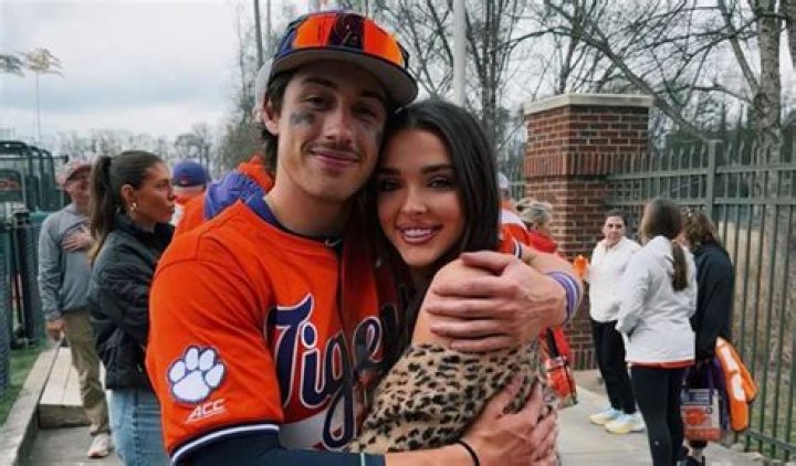 Kendall Vertes Height, Weight, Age, Boyfriend, Family, Facts, Biography