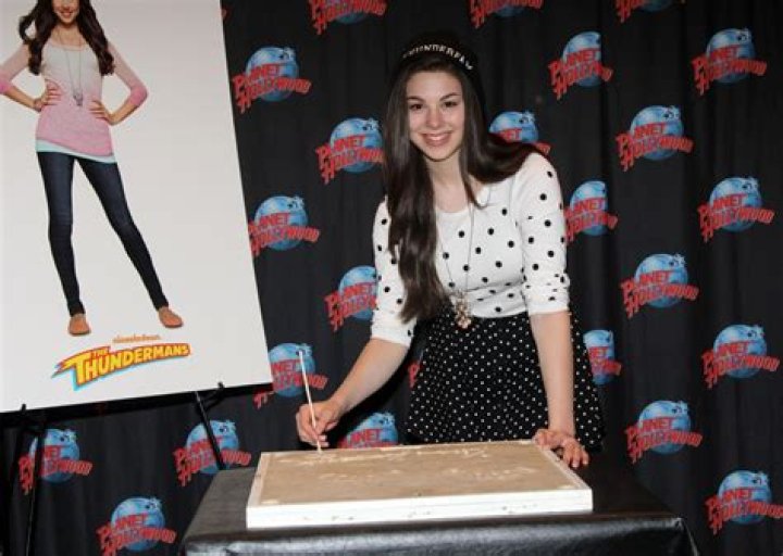 Kira Kosarin Visits Planet Hollywood Times Square – Celeb Secrets