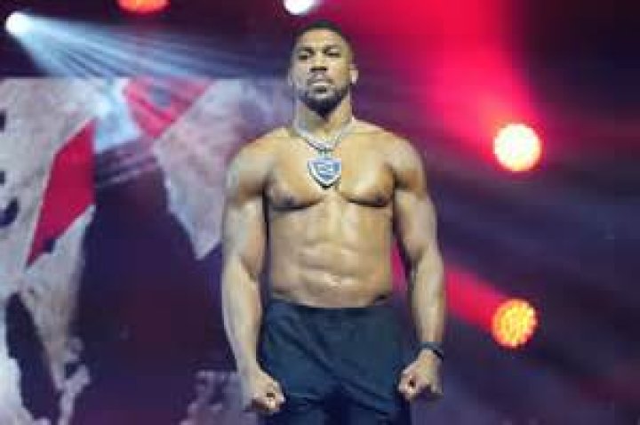 Latif Blessing Net worth and Salary 2020; Who is his Girlfriend? (Bio, Age, Affair, Girlfriend, Relationship, Family)