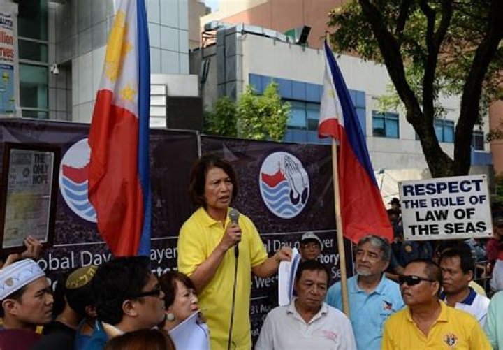 Loida Nicolas-Lewis Net Worth | Celebrity Net Worth