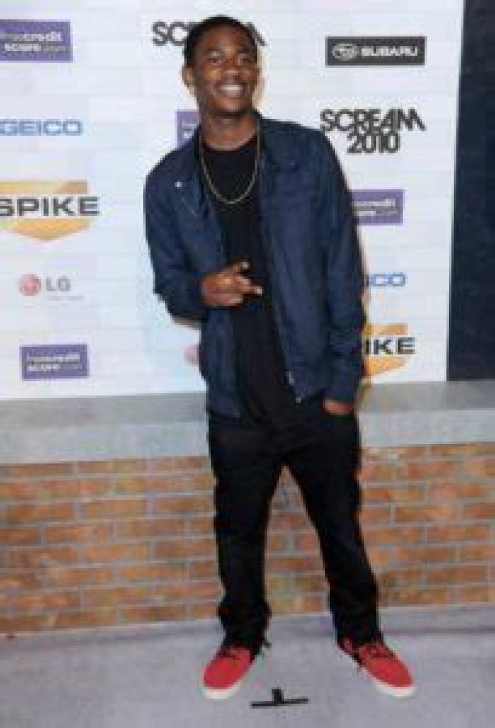 Malcolm David Kelley Height, Weight, Age, Girlfriend, Family, Biography