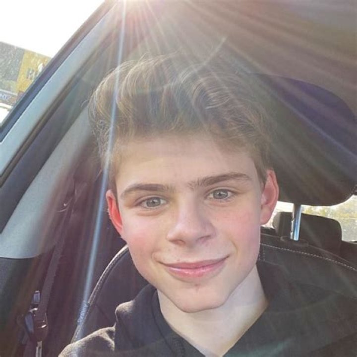 Merrick Hanna Height, Weight, Age, Girlfriend, Family, Facts, Biography