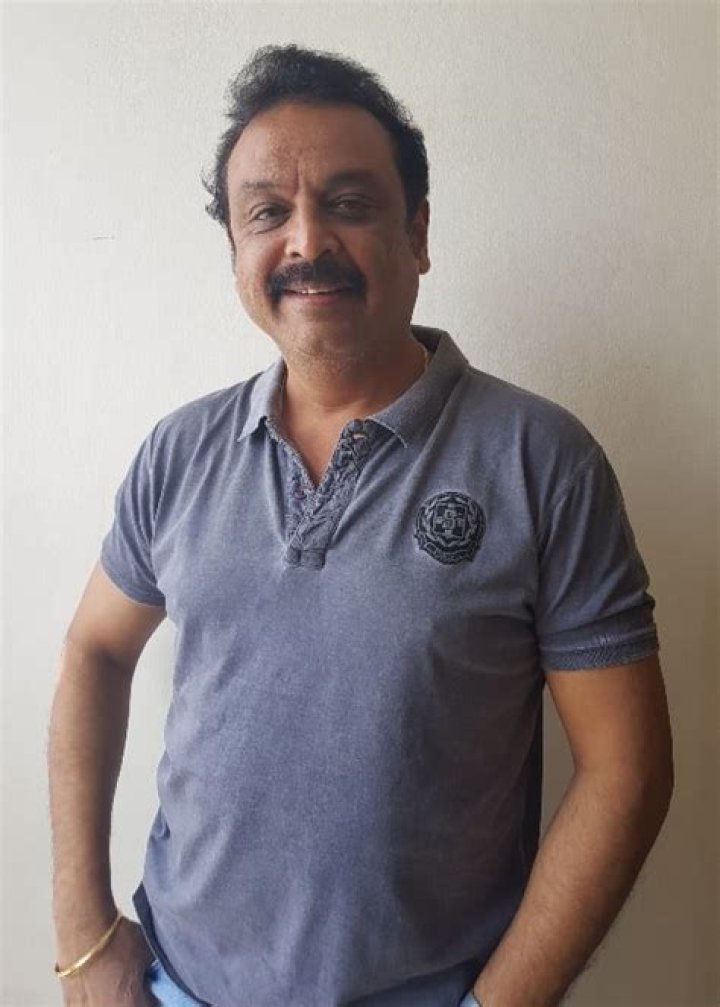 Naresh (Actor) Height, Weight, Age, Marriage, Family, Biography