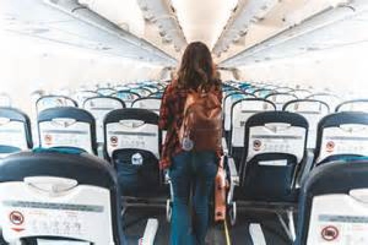 Never Do This Before Takeoff, Flight Attendant Warns