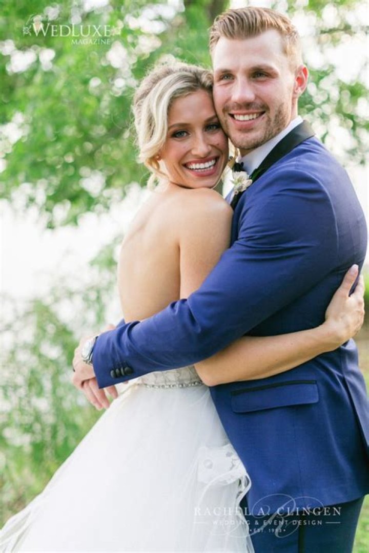 New York Islanders Center Casey Cizikas Bio, Salary, net worth, career highlights, girlfriend, married, facts