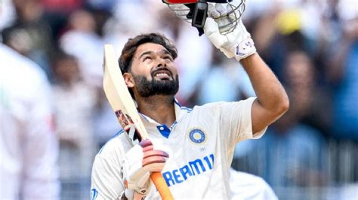 Rishabh Pant Height, Weight, Age, Body Statistics