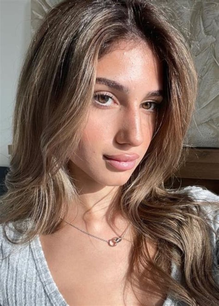 Sherin’s Beauty Height, Weight, Age, Boyfriend, Sisters