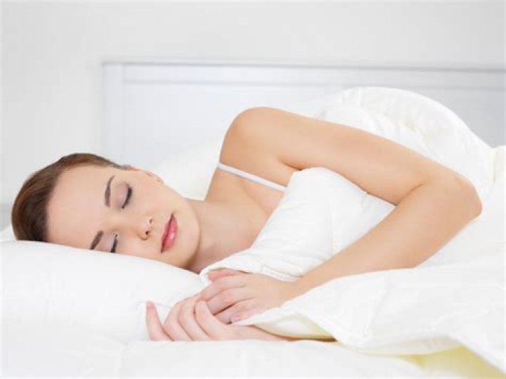 Sleep Expert Reveals How to Instantly Warm Your Bed This Winter