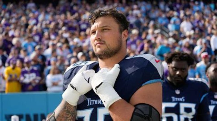 Tennessee Titans' Offensive Tackle Dillon Radunz Bio (Age, Net Worth, Contract, Salary & Girlfriend)