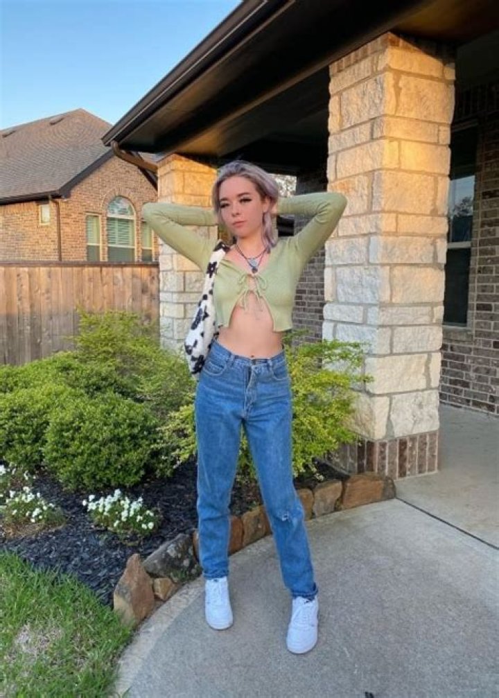 Tess Krauser Height, Weight, Age, Boyfriend, Family, Facts, Biography