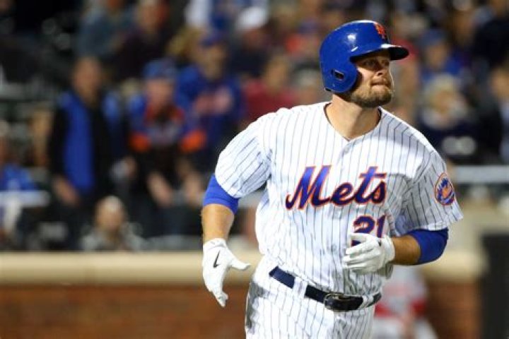 The famous American baseman, Lucas Duda has a net worth over $10 millio