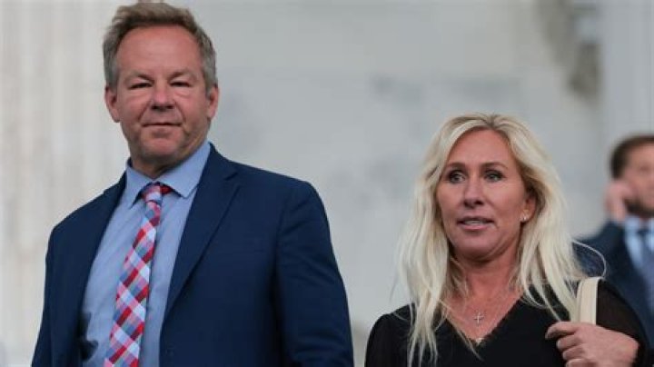 Who is Brian Bell Dating Now