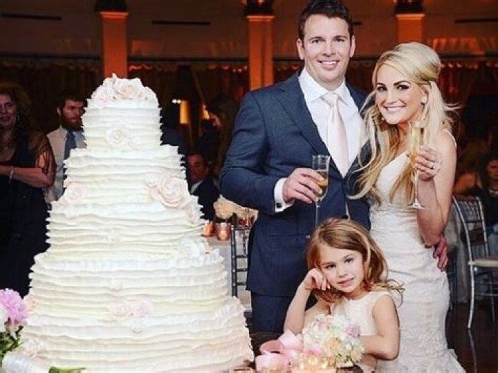 Who is Casey Aldridge Dating Now?