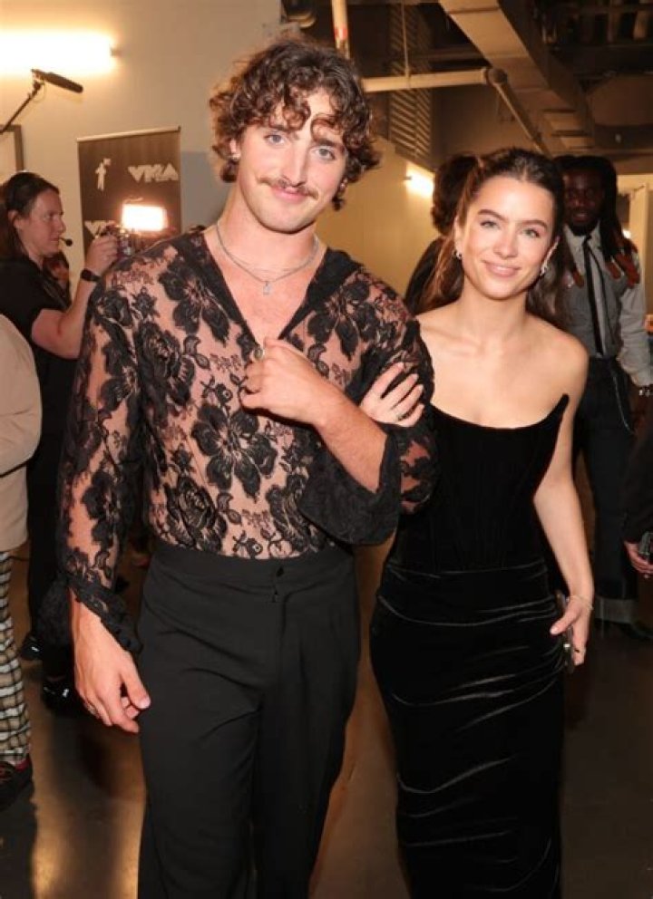 Who is Cedric Benson Dating Now