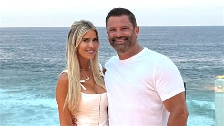 Who is Christina Moore Dating Now