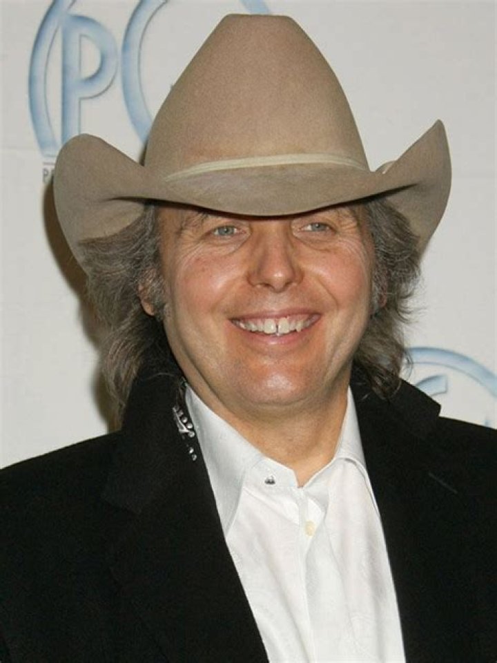 Who is Dwight Yoakam Dating Now