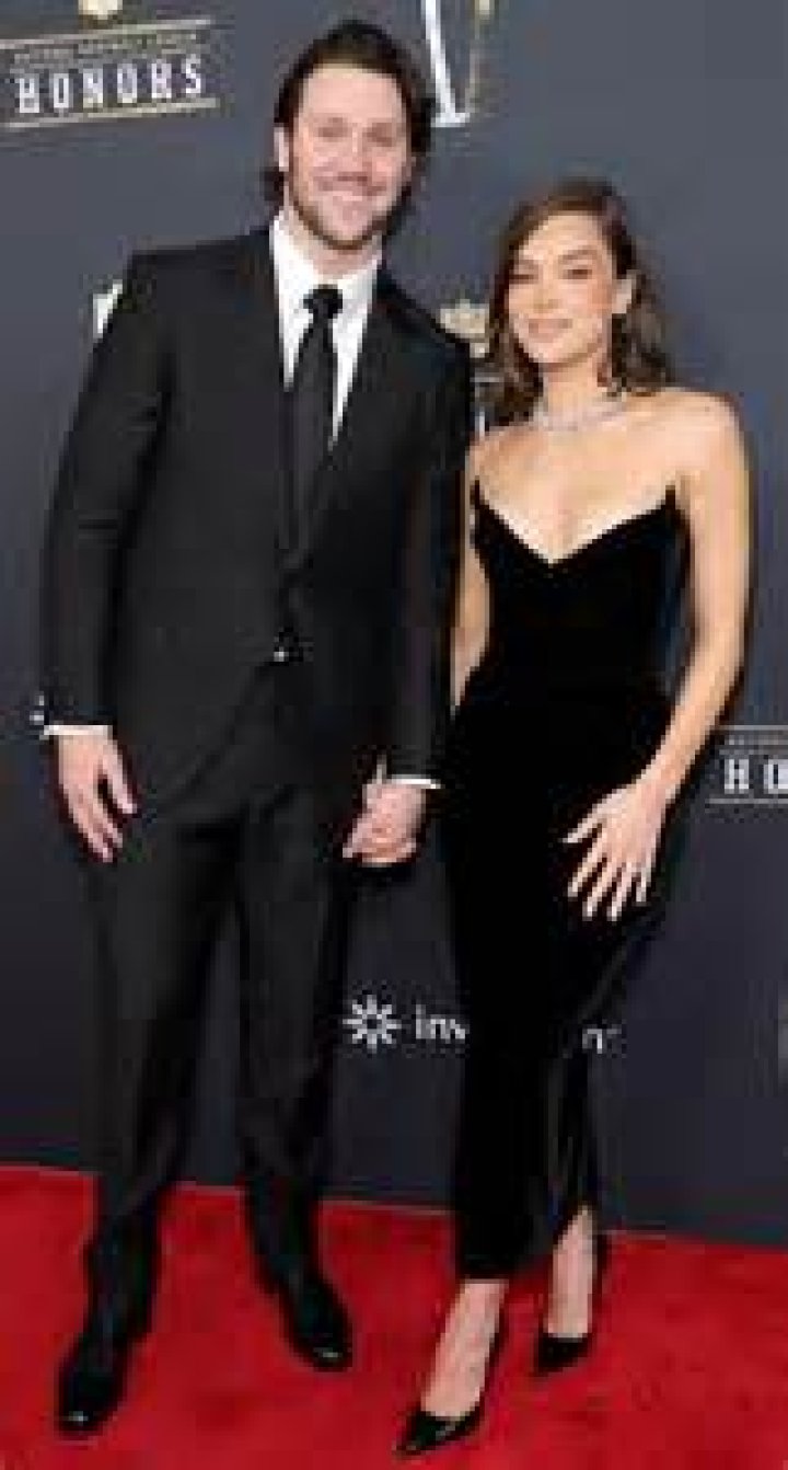 Who is Josh Scherer Dating Now