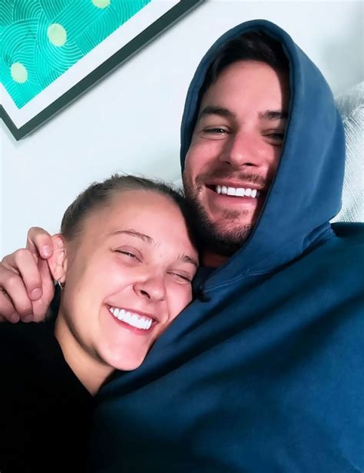 Who is Oliver Chris Dating Now