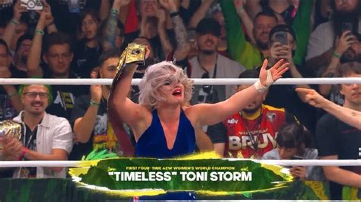 WWE Wrestler Toni Storm's Biography, Matches, Titles, Boyfriend, Age, Salary, Earnings and Net Worth