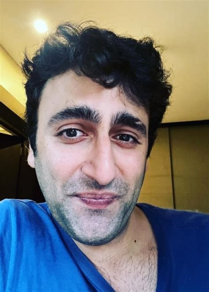 Zervaan J Bunshah Height, Weight, Age, Facts, Family